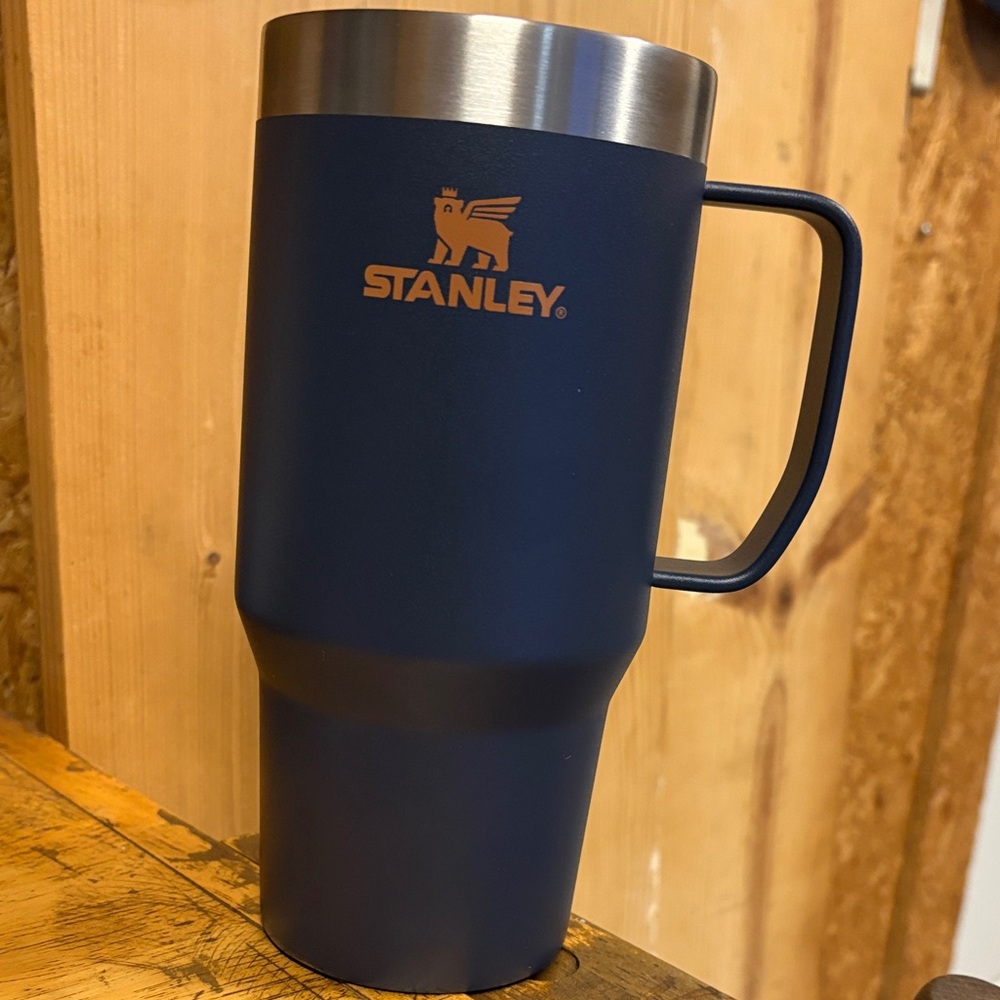 Stanley Everyday Suburban Travel Mug 24oz. Has a tinted drink through lid.